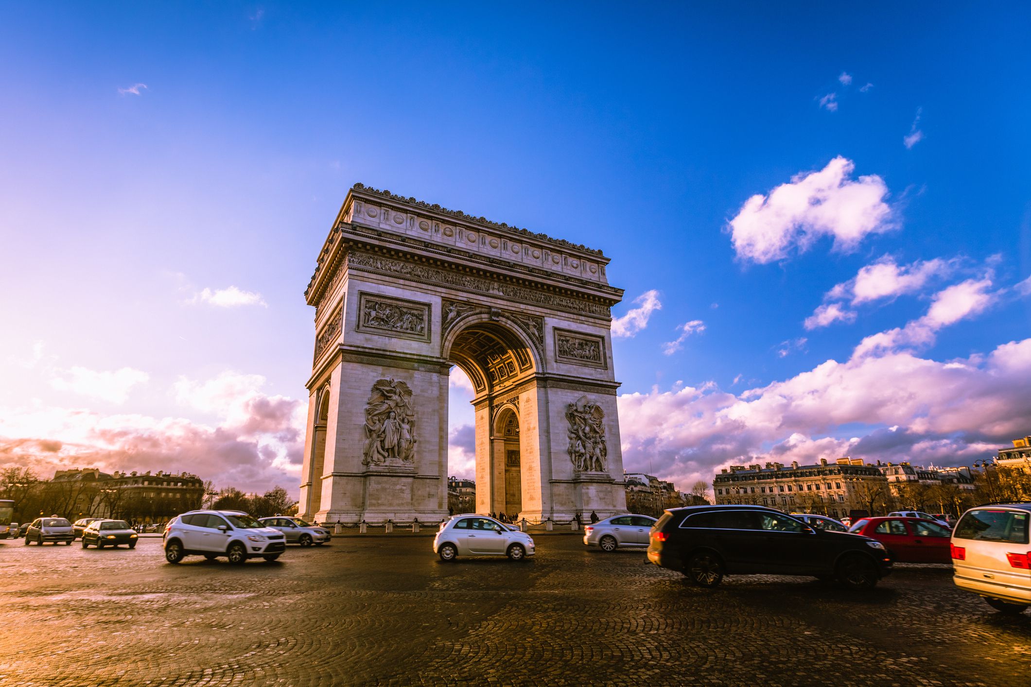 Traffic at Arc de Triomphe, Paris