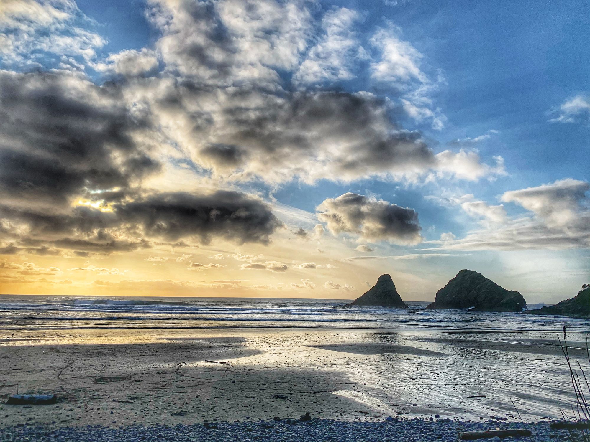 Heceta head lighthouse and coastline of Oregon in winter