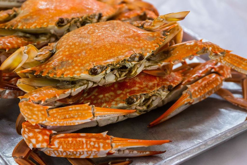 Hot steamed flower crab