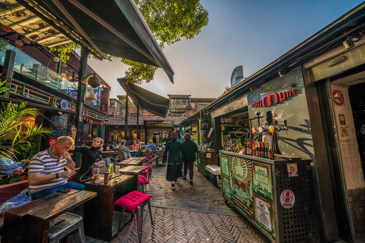 Bars and cafes in Tianzifang