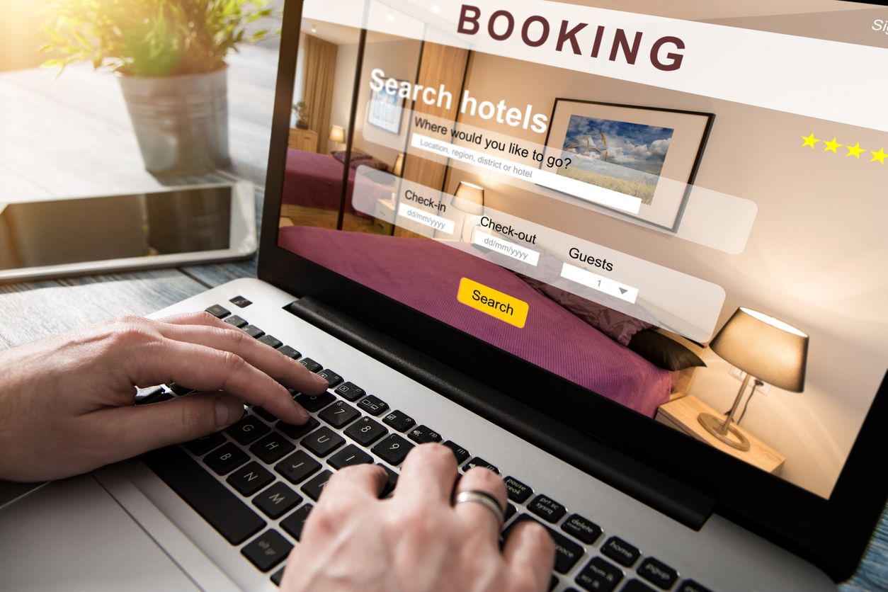 Booking hotel traveler search
