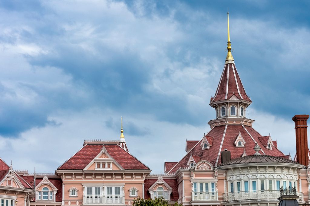 Disneyland Hotel, Paris
