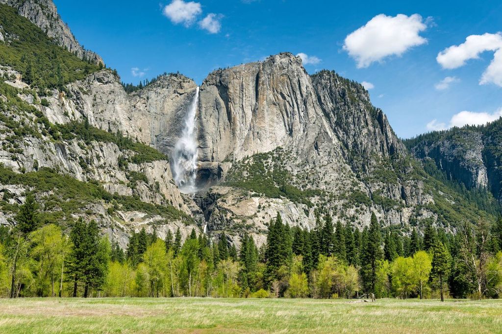 Yosemite Falls, Merced River, California, USA