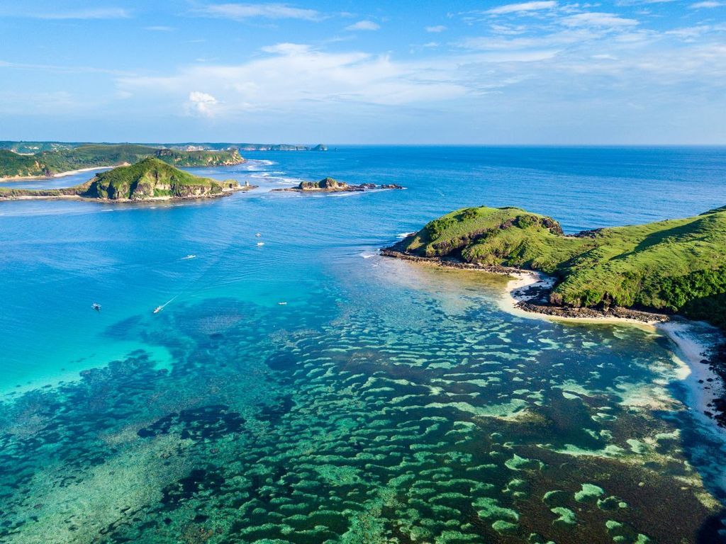Lombok island shores