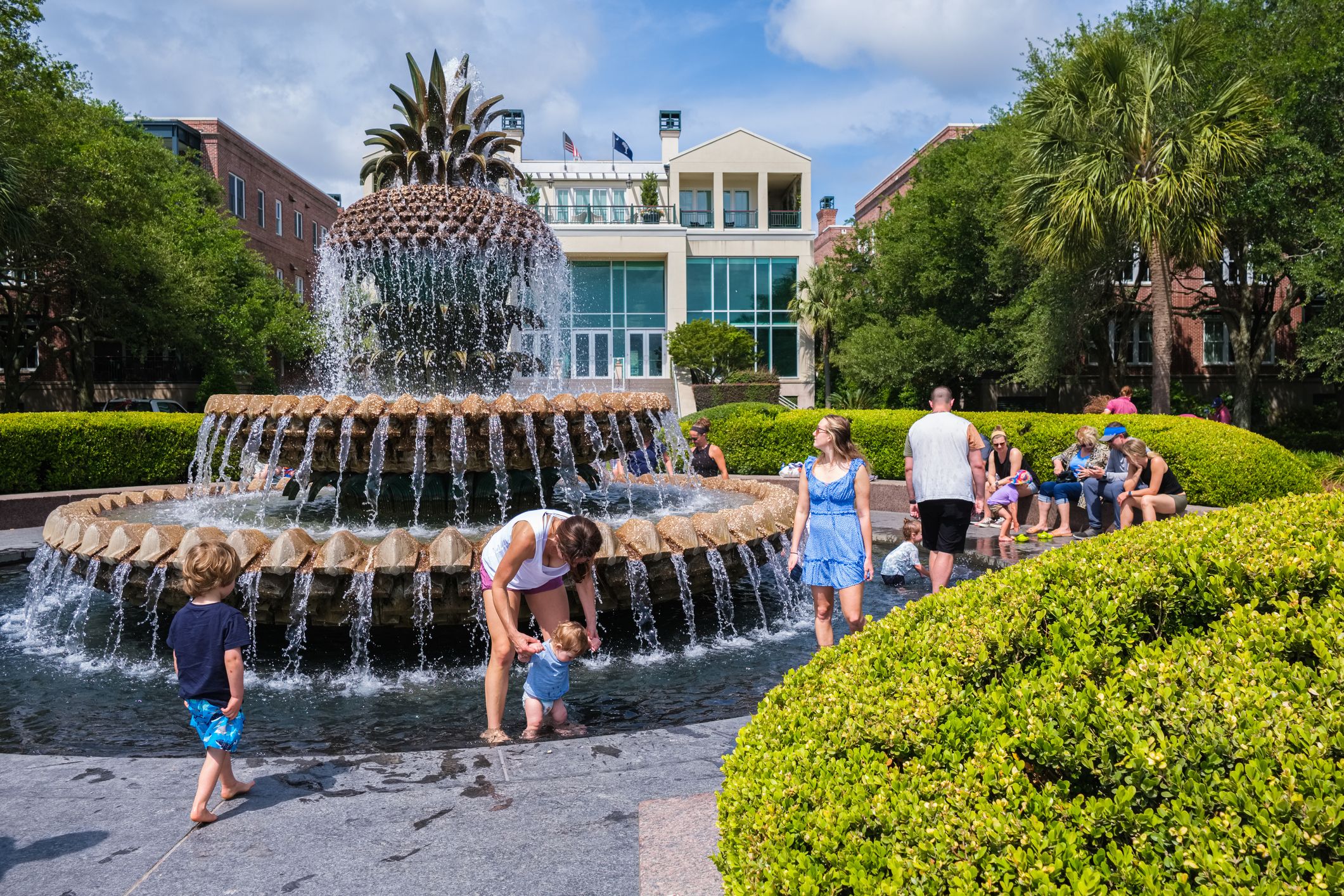Pineapple Fountain in Joe Riley Waterfront Park in the historic downtown district of Charleston, South Carolina, USA