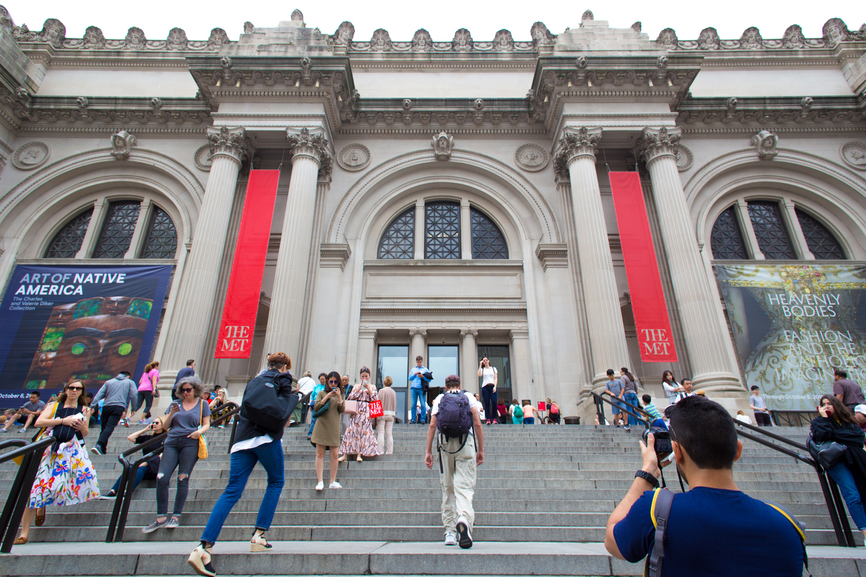 New York, NY: Crowd On Metropolitan Museum Step