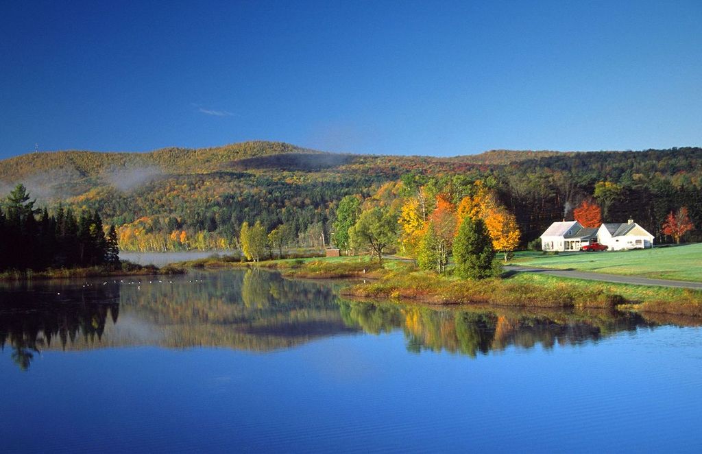 Autumn scenery near the capitol city of Montpelier, Vermont