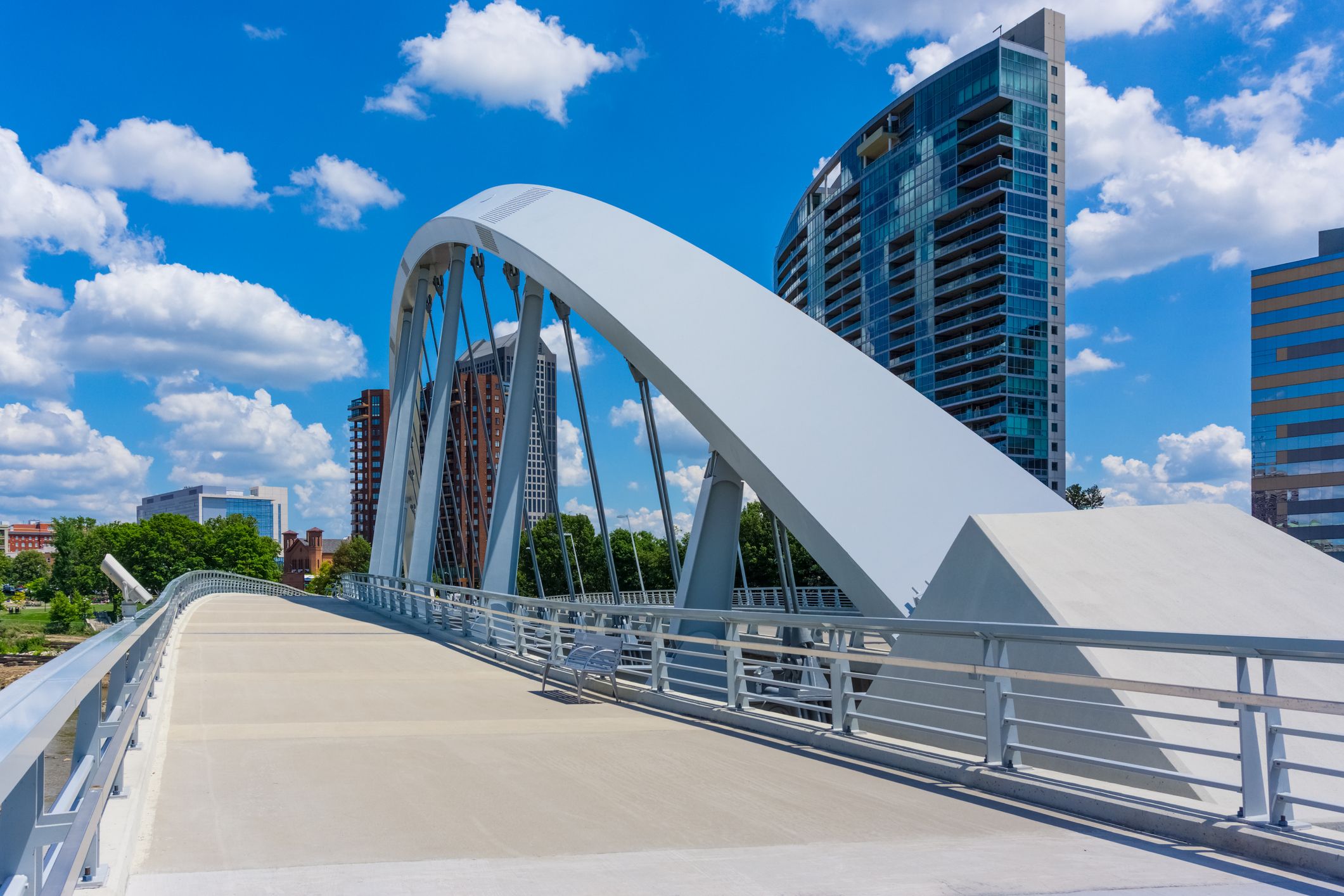  Columbus skyline with Main street bridge, Ohio