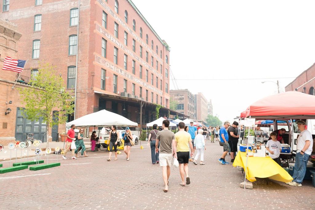 Farmers Market in Omaha's downtown Old Market District