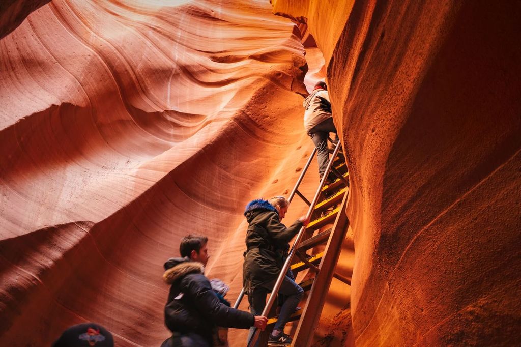 Family Hikes Lower Antelope Canyon People Arizona, USA