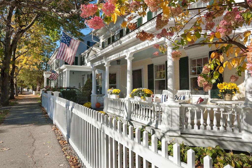 Antique houses in Woodstock, Vermont