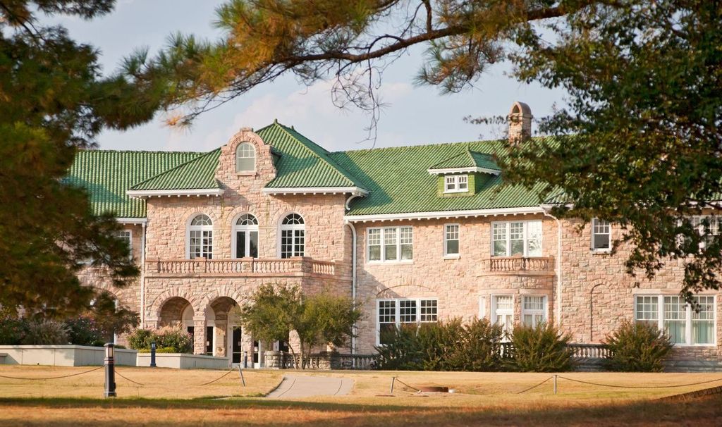 The Pink Palace Mansion, Memphis, Tennessee, USA