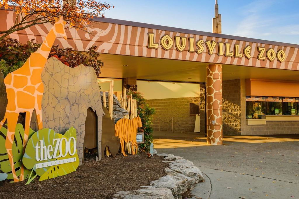 Entrance to the Louisville Zoo