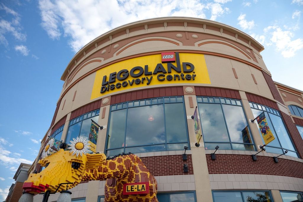 Legoland discovery center store front located in Schaumburg, Illinois, USA.
