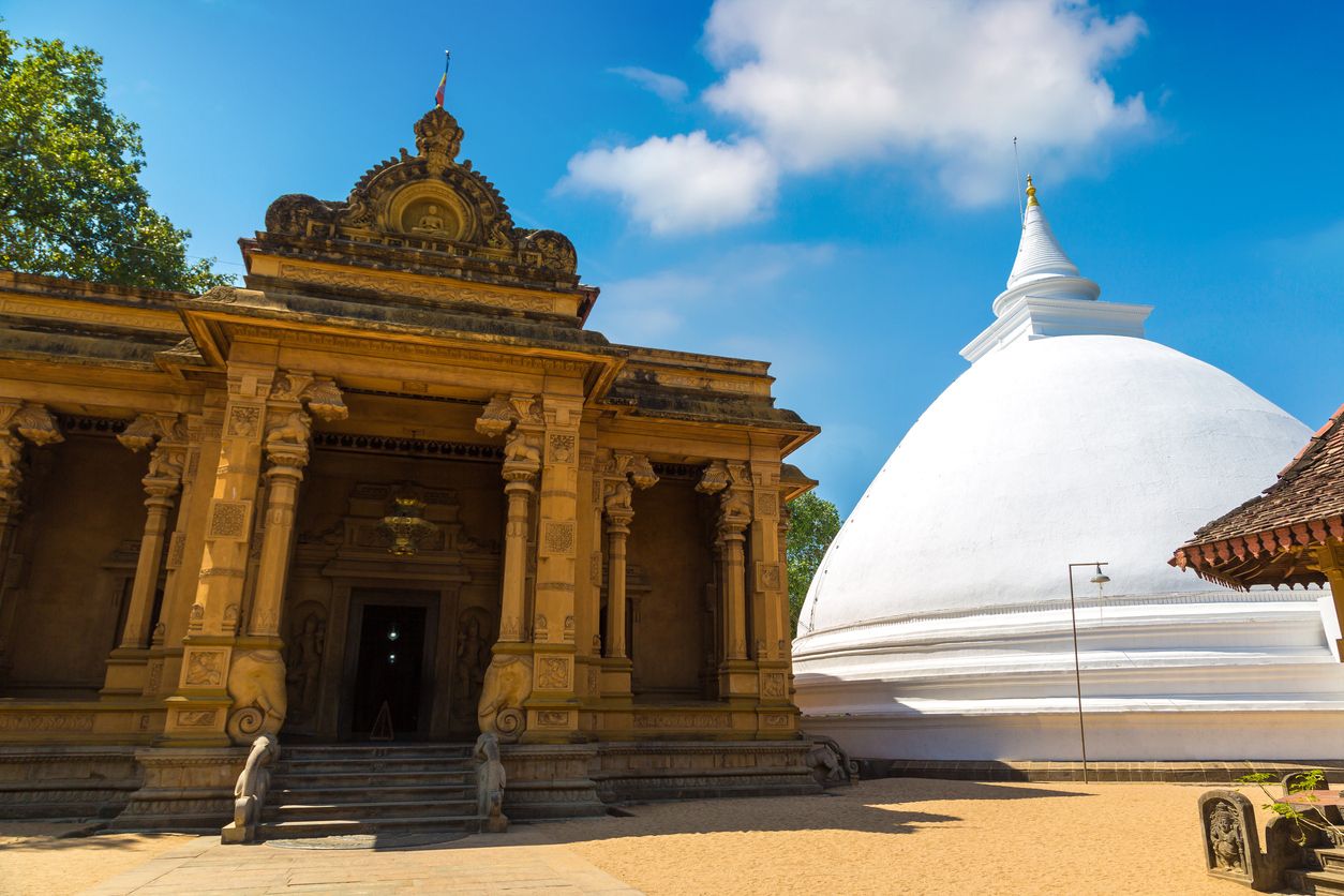 Kelaniya Raja Maha Viharaya temple