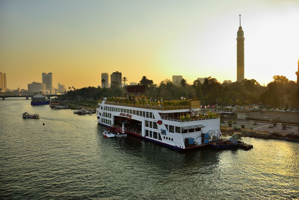Scenic view of Cairo and Nile river during sunset